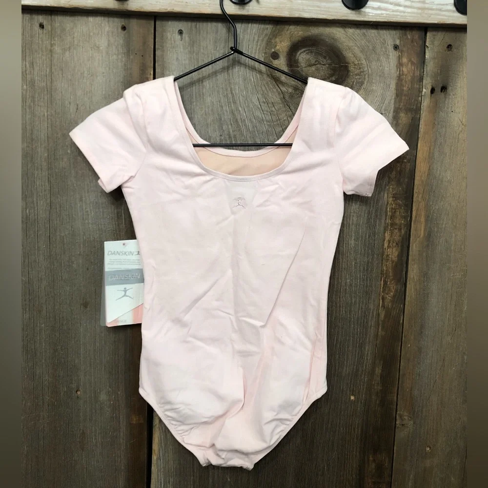 Danskin Short Sleeve Leotard in Theatrical Pink Size Large 12-14